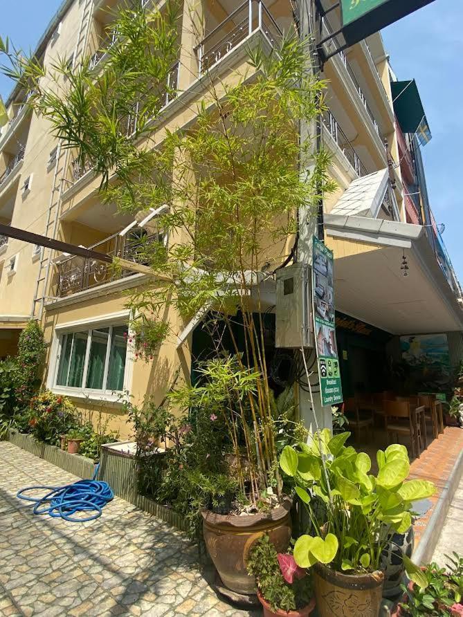 Panjai'S Place Petchaburi Esterno foto
